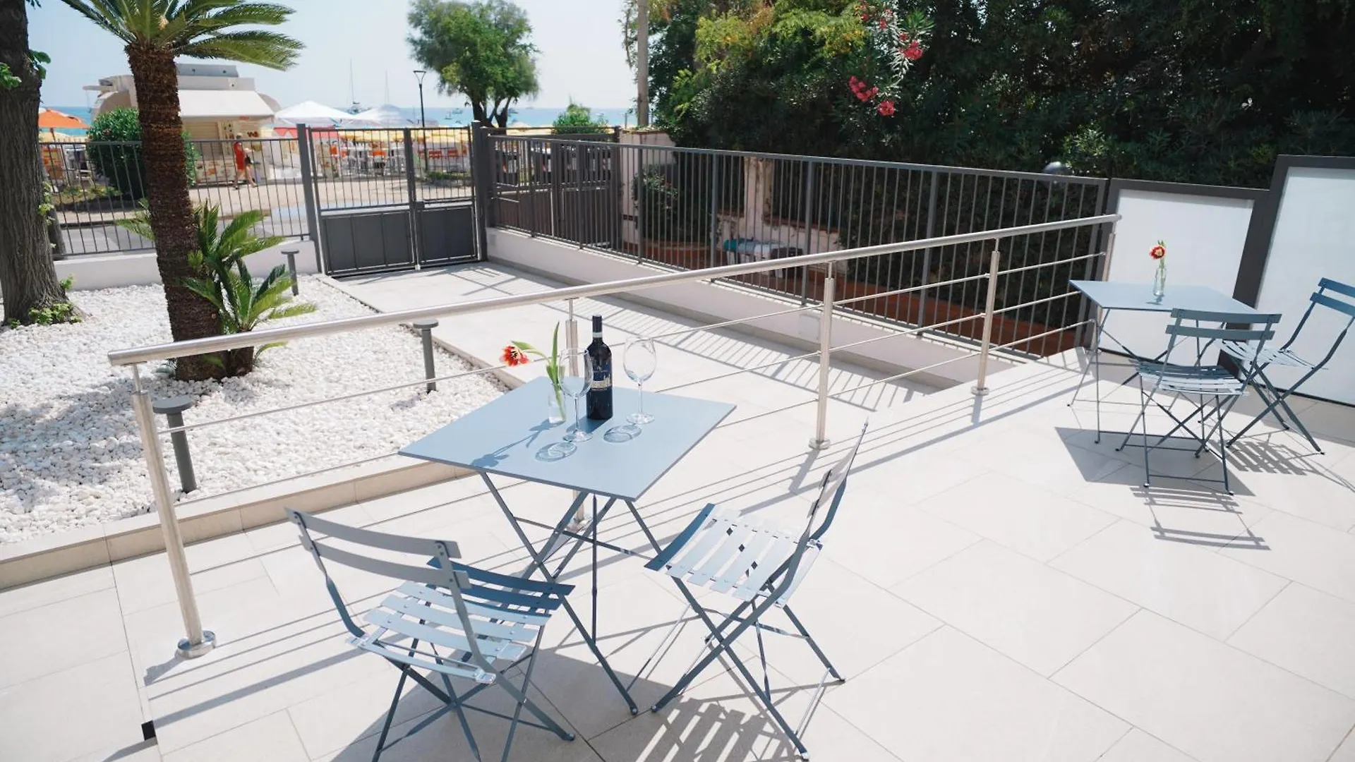 Regina Elena Luxury Apartments モンデッロ 0*,  イタリア