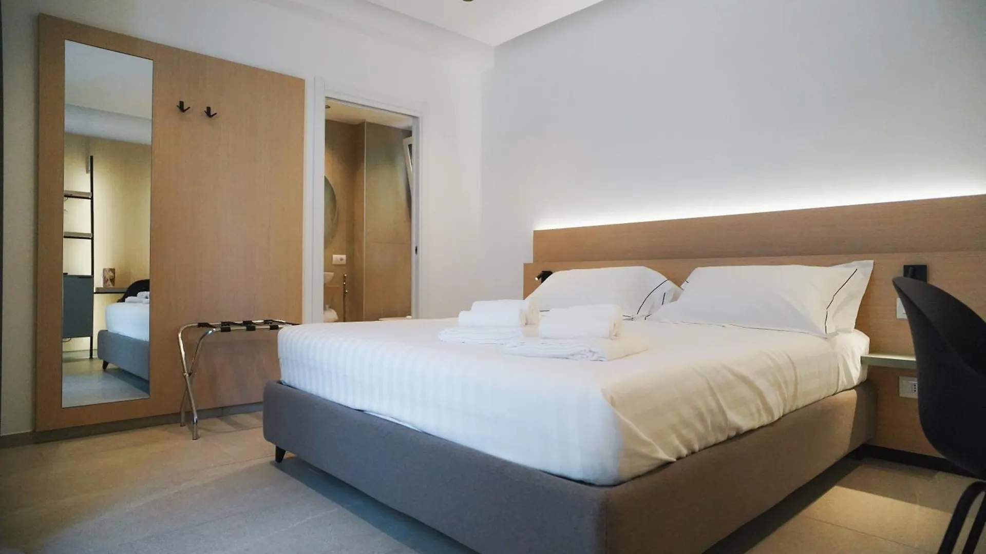 ゲストハウス Regina Elena Luxury Apartments モンデッロ イタリア
